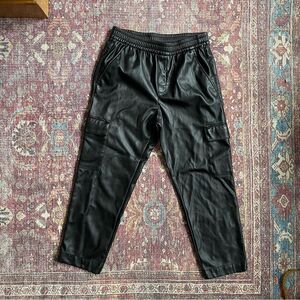 GAP women’s small faux leather Black Cargo cropped pants